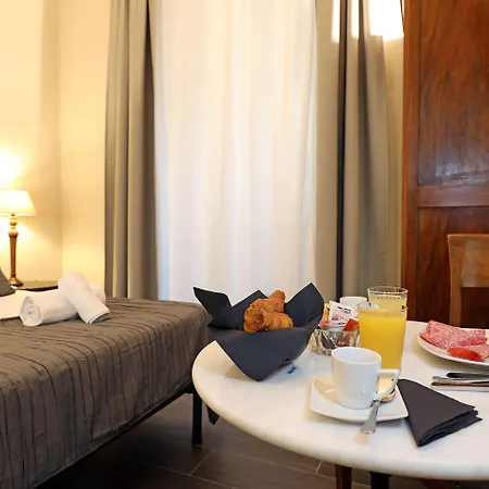 Residenza Vittoria בית הארחה 4*